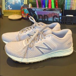 New Balance Womens Fresh Foam Sz 9